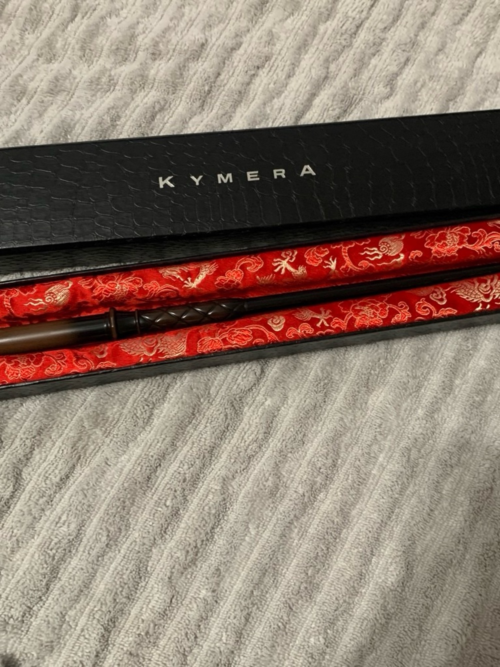 Kymera Black Wand with Red Satin-Lined Gift Box Harry Potter/universal Studios